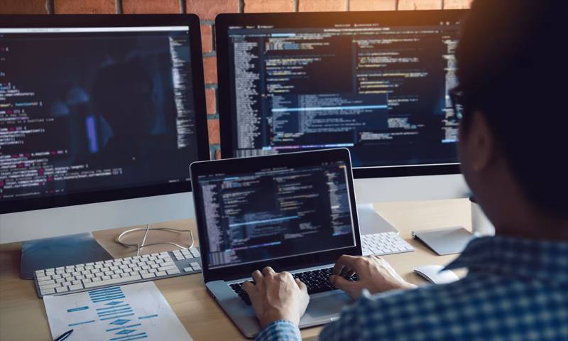 数据科学选型：R与Python如何赋能洛南县网站建设？